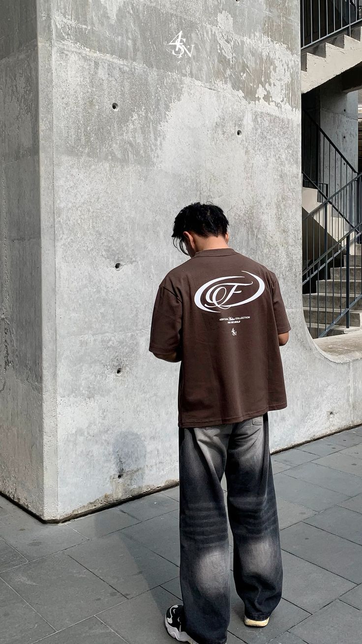 The Psychology of Clothing: What Your T-Shirt Says About Your Personality